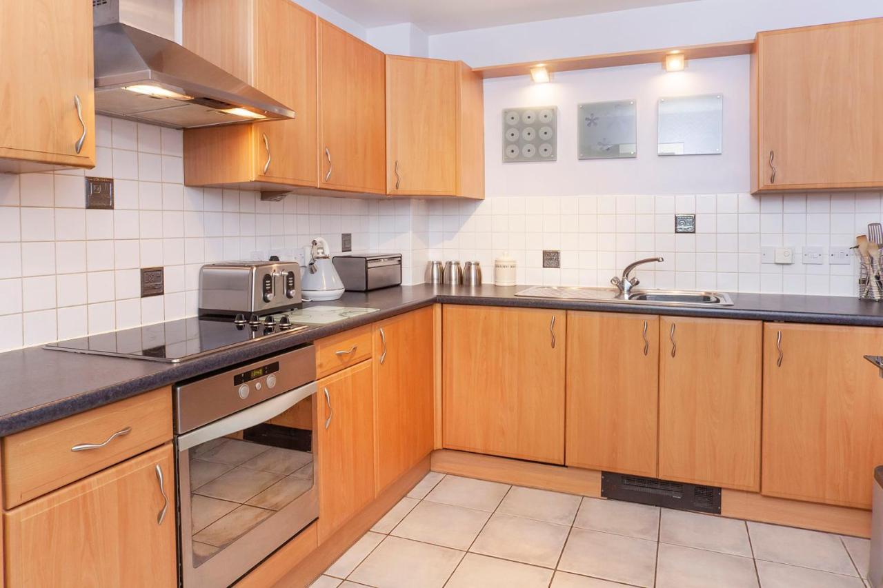Riverbank View Three Bedroom Apartment With Free Parking York Extérieur photo