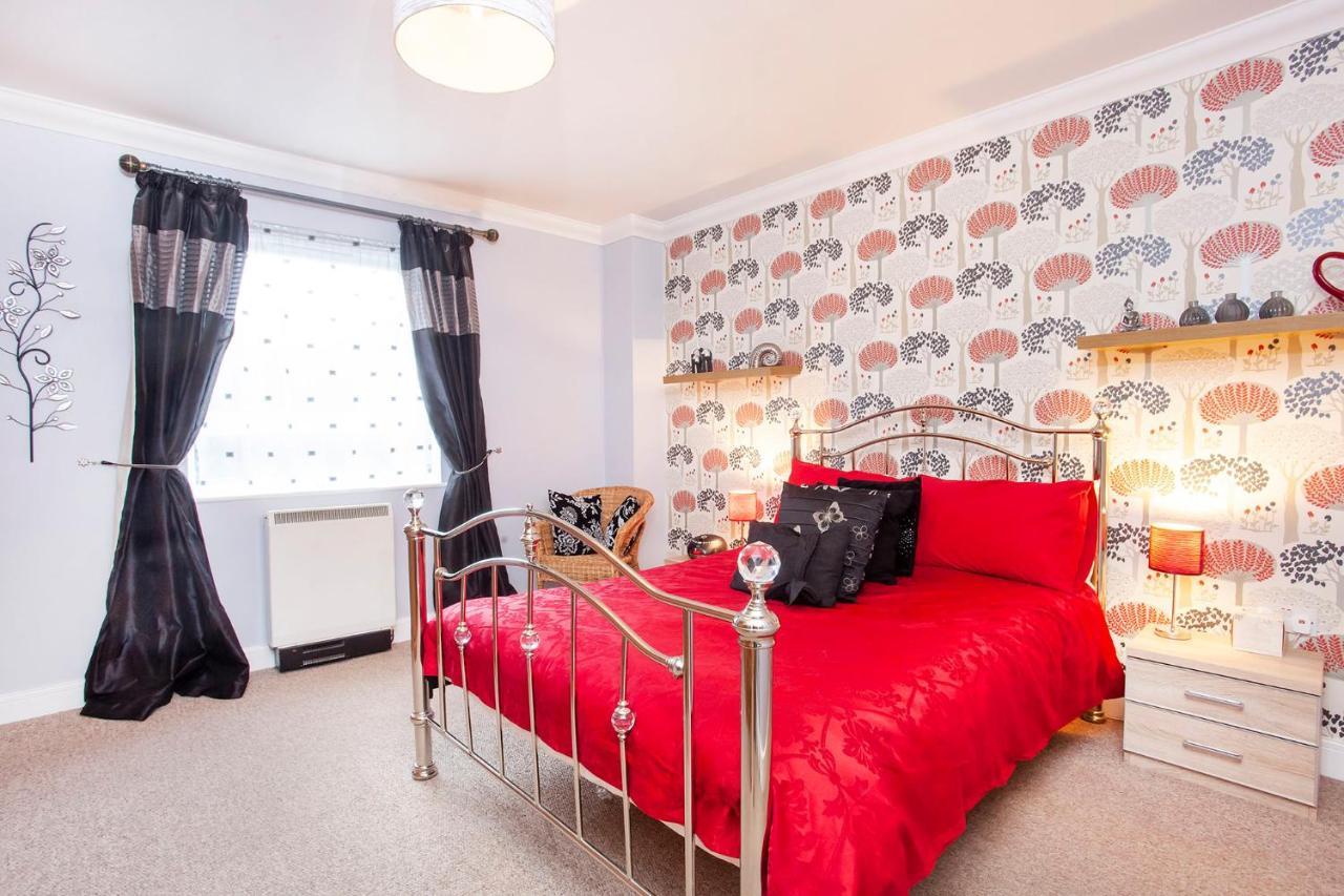 Riverbank View Three Bedroom Apartment With Free Parking York Extérieur photo